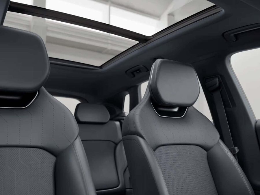Renting Coches Lynk & Co 081.5 PHEV Core Storm Gray