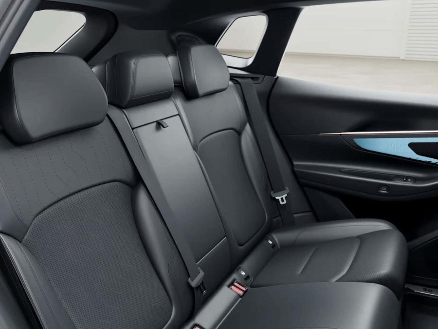 Renting Coches Lynk & Co 081.5 PHEV Core Storm Gray