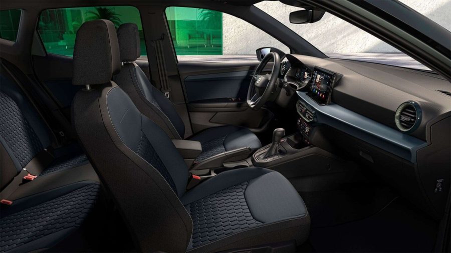 Renting Coches Seat Arona1.0 TSI Start & Stop Style+ Blanco Candy / Techo Negro